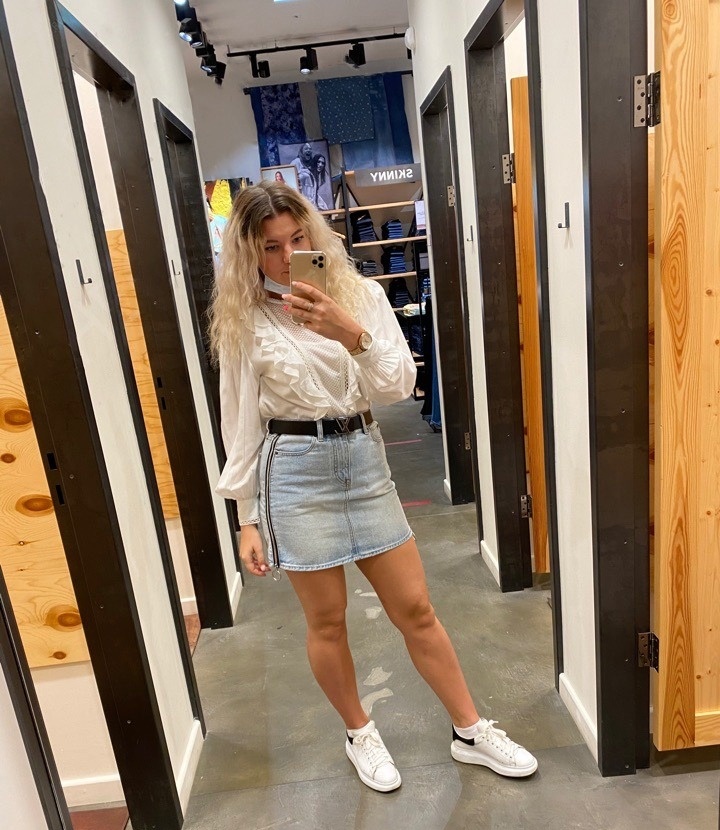 Ирен привлекательная девушка из Георгиевска цена от 3500 руб